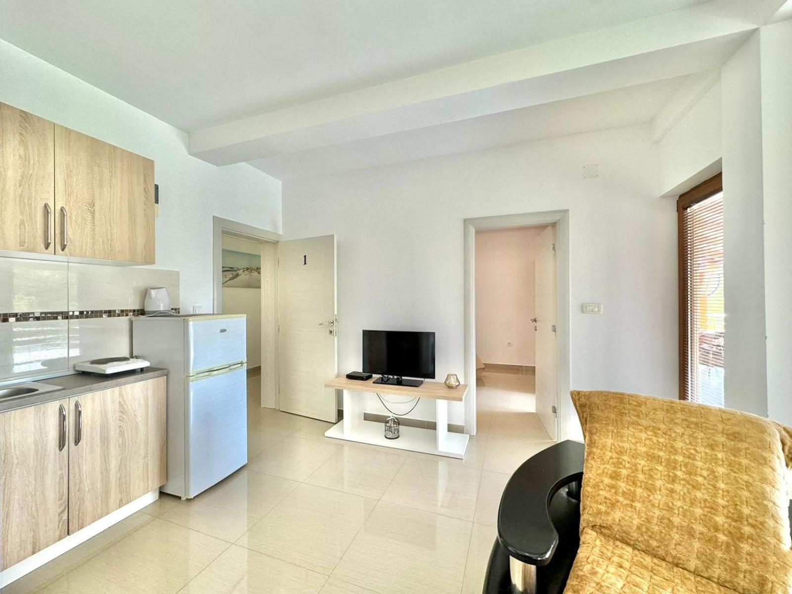 Stars Residence Petrovac Luaran gambar