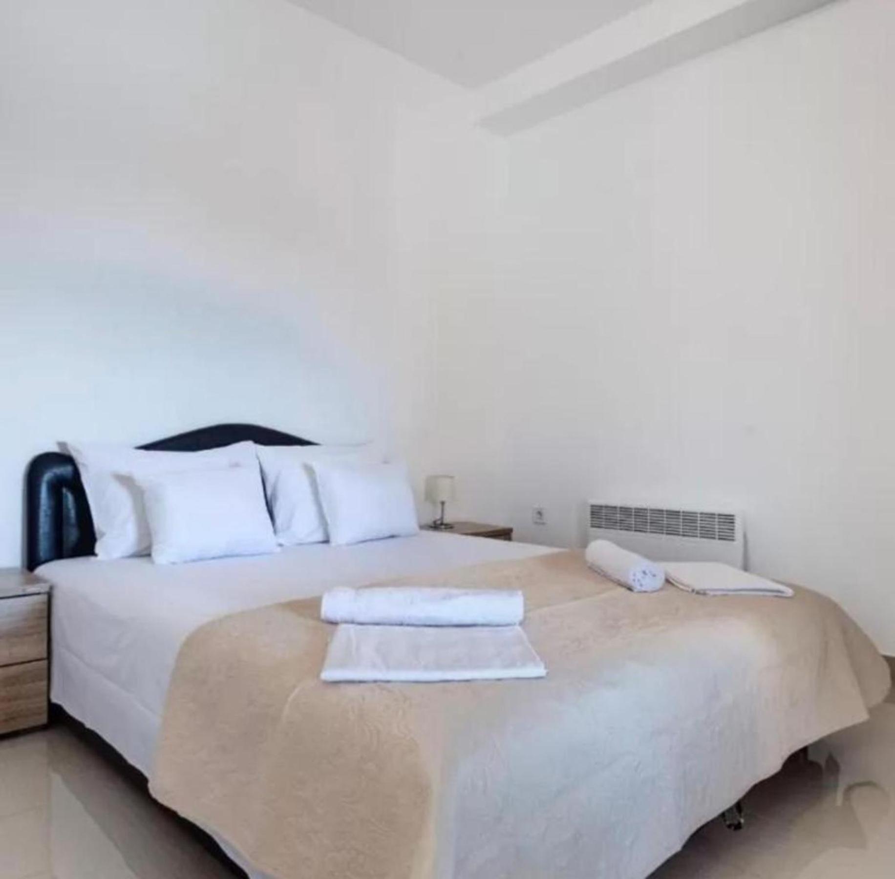 Stars Residence Petrovac Luaran gambar